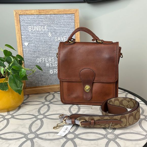 Coach Handbags - Coach Vintage Classic Station Cross body Bag